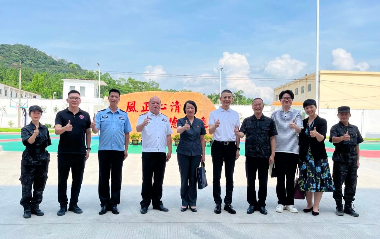 以爱呵护 用心帮扶，我会与清远市清风学校、海王医药共建“爱心校医室”
