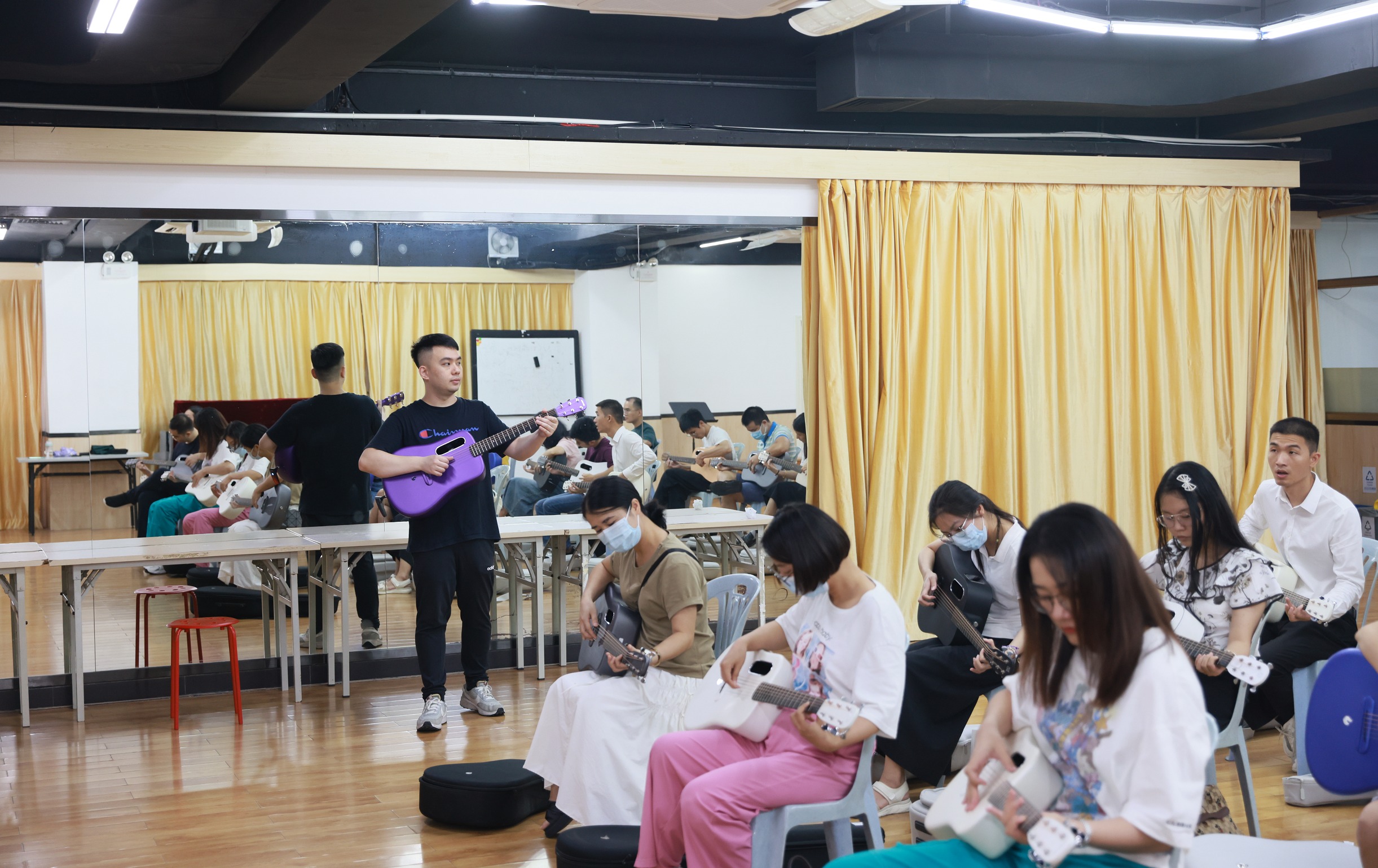 广州青年文化夜?？蝵广州青基会公益助力，为青年定制专属“文化套餐”